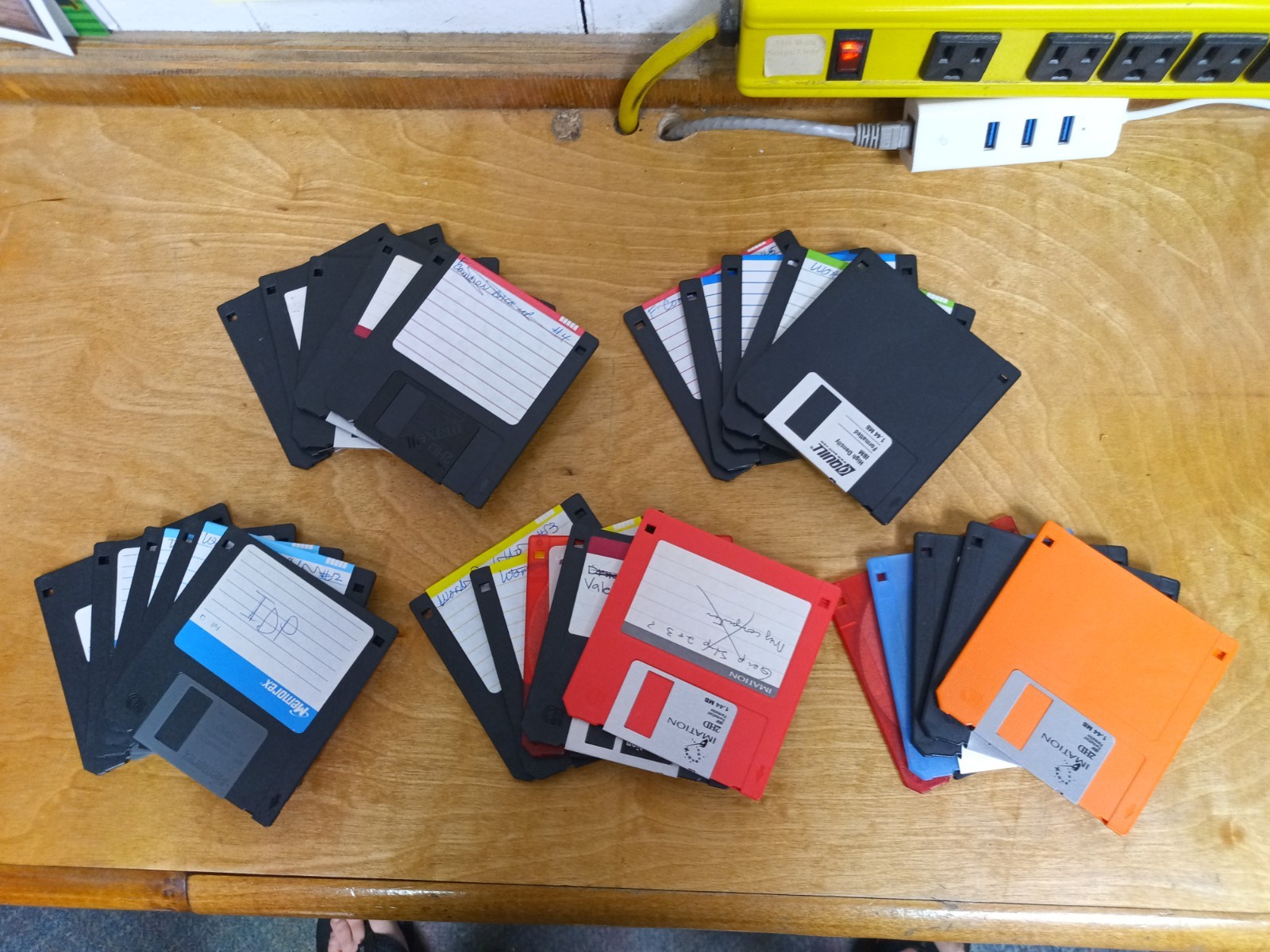 Lot of 25 3.5" floppy disks 1.44MB high density disks All disks tested and forma