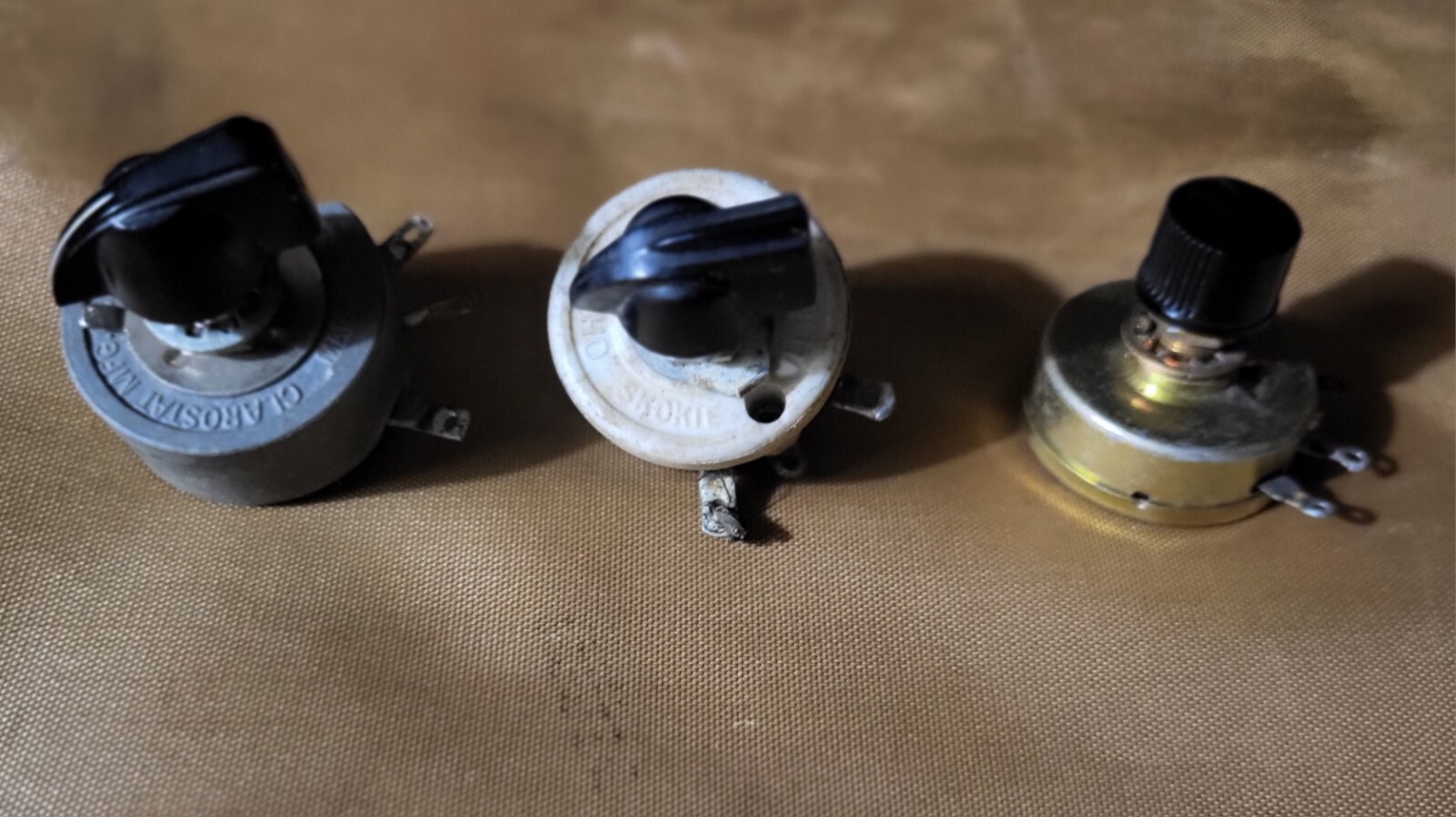 Vintage Rotary Switches 1 Clarostat & 1 Ohmite W/Chicken Head Knobs + 1 Unknown