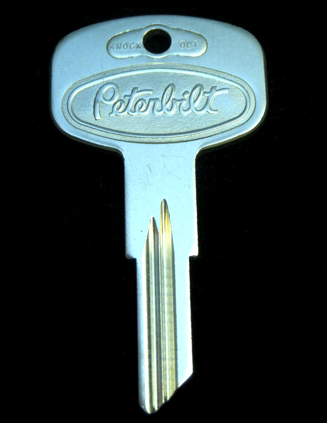 1098PB PETERBILT TRUCKS Logo KEY BLANK 1978-2004 US Designed 362 372 377 387 397