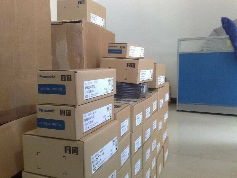 1PC New KEYENCE XG-H200C XGH200C industrial camera .