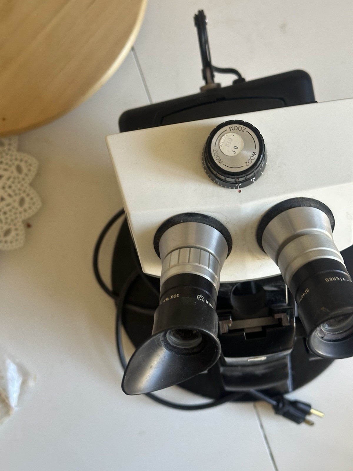 Gem Instruments Gemolite Mark V Microscope with B&L Optics – Stereo Zoom 7