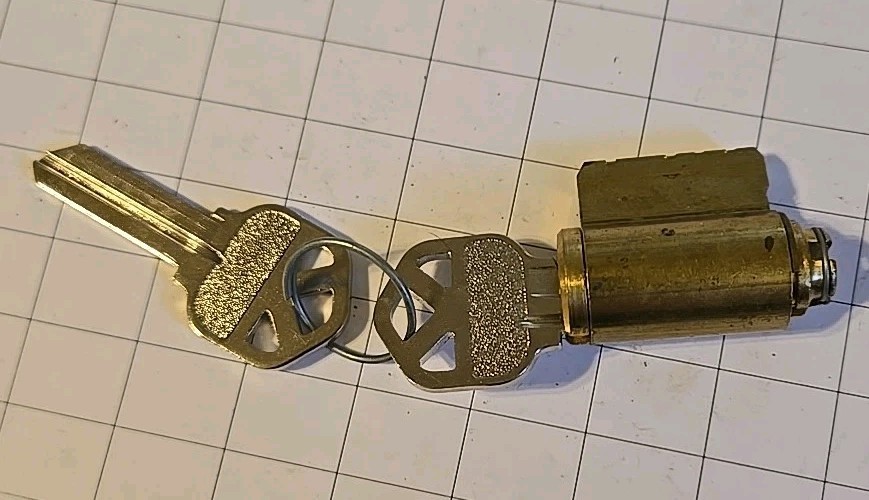 Kwikset 5 Pin Cylinders with 2 Zero Bitted Keys for 6842 Padlocks