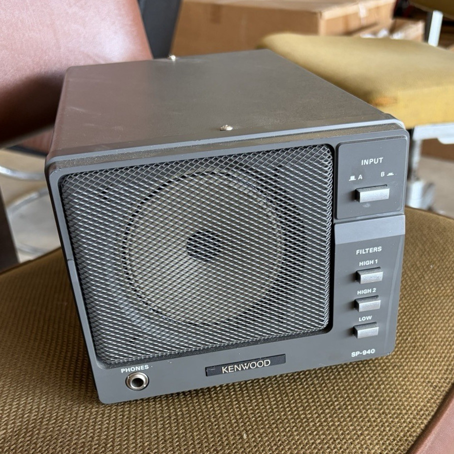 Kenwood SP-940 Communications Speaker 8 Ohm Headphone Jack Wired Black