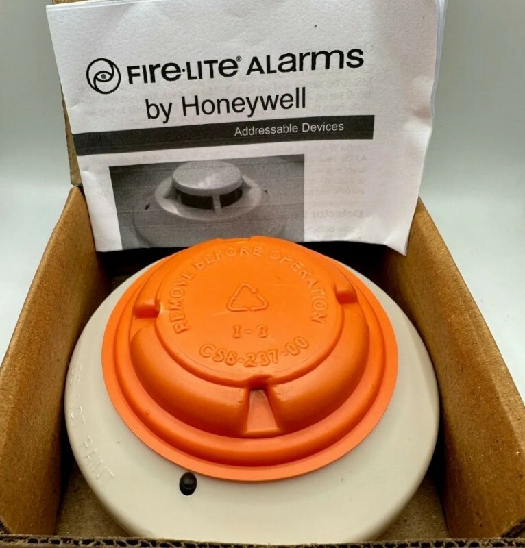 New Set Of 5 Honeywell Fire-lite SD355R Smoke Detector &Base With Reset Capacity