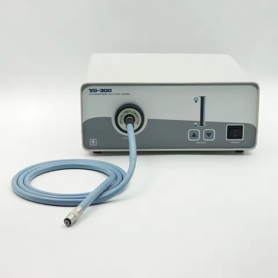 250W Medical Endoscope Xenon Cold Light Source with Brightness Fiber Optic