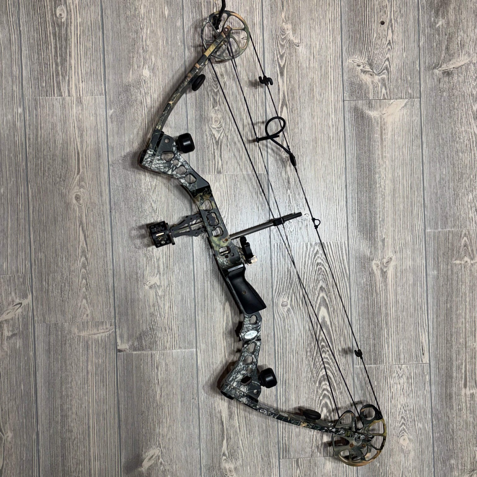Used Parker Phoenix 34 26" 70 lb RH Package
