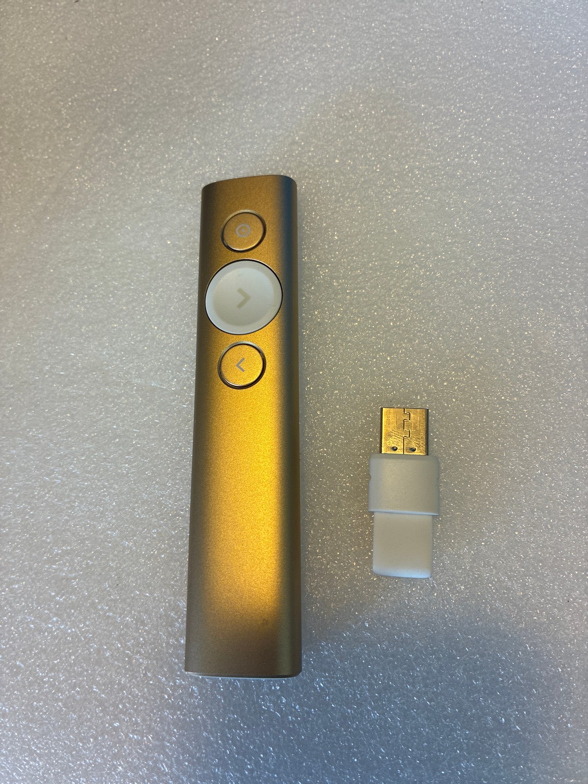 🔥 Logitech Spotlight R-R0011 Wireless Presentation Remote Gold Presenter Clicke