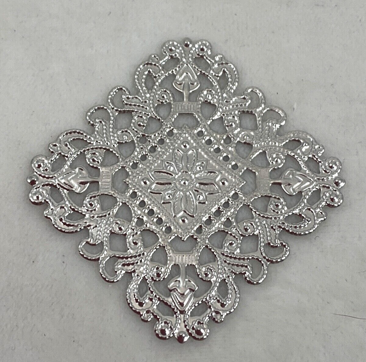 Findings ~ 60 pcs ~ Rhodium ~ 40mm x 40mm Filigree Element Connector WRFga