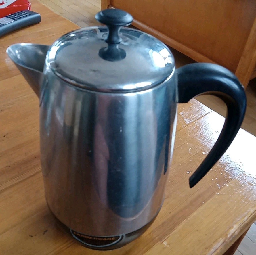 Farberware Superfast Automatic Coffee Pot Percolator 8 Cup w Cord 138B TESTED