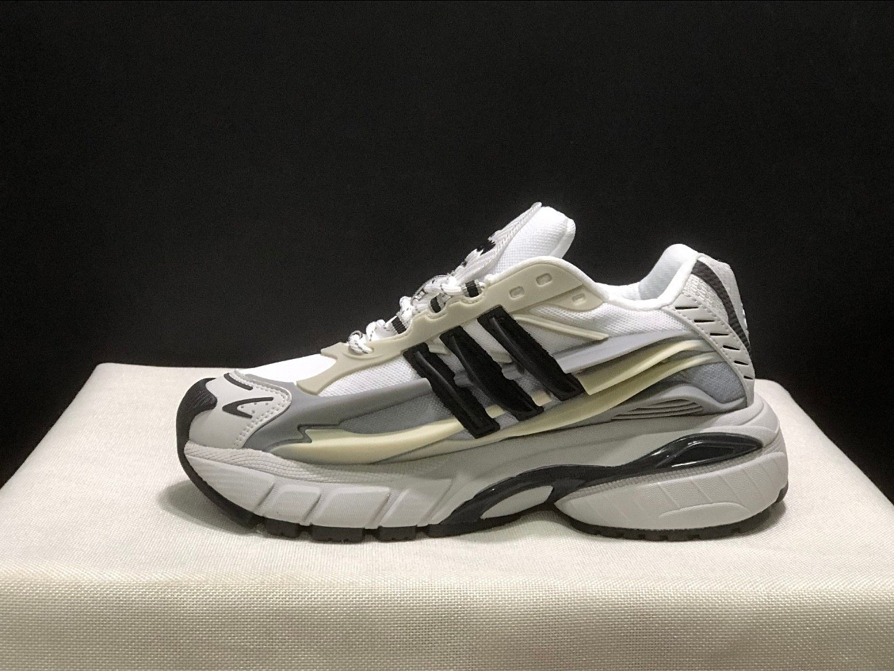 Adida s Pharrell x VIRGINIA x Adistar Jellyfish Solid Grey Black - JP9265