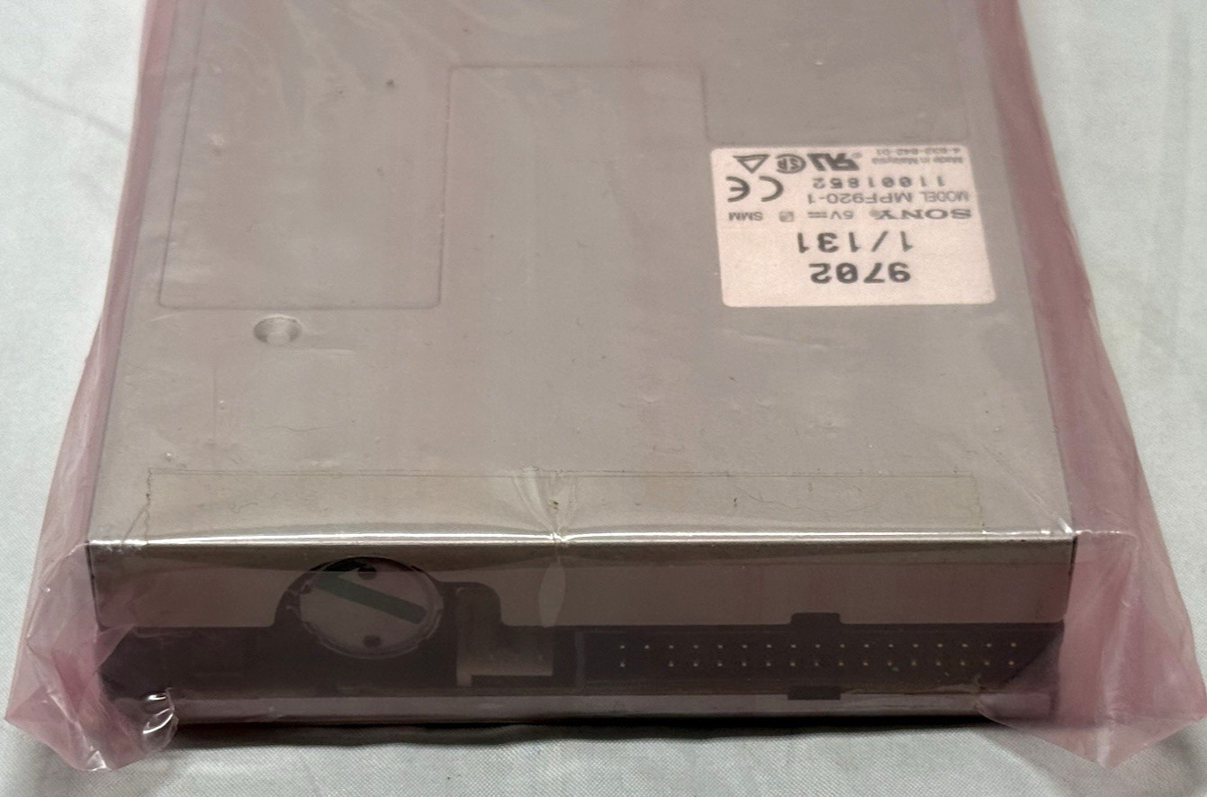 NEW Beige Sony MPF920-1 4-632-842-01 - 3.5-inch Internal Floppy Drive