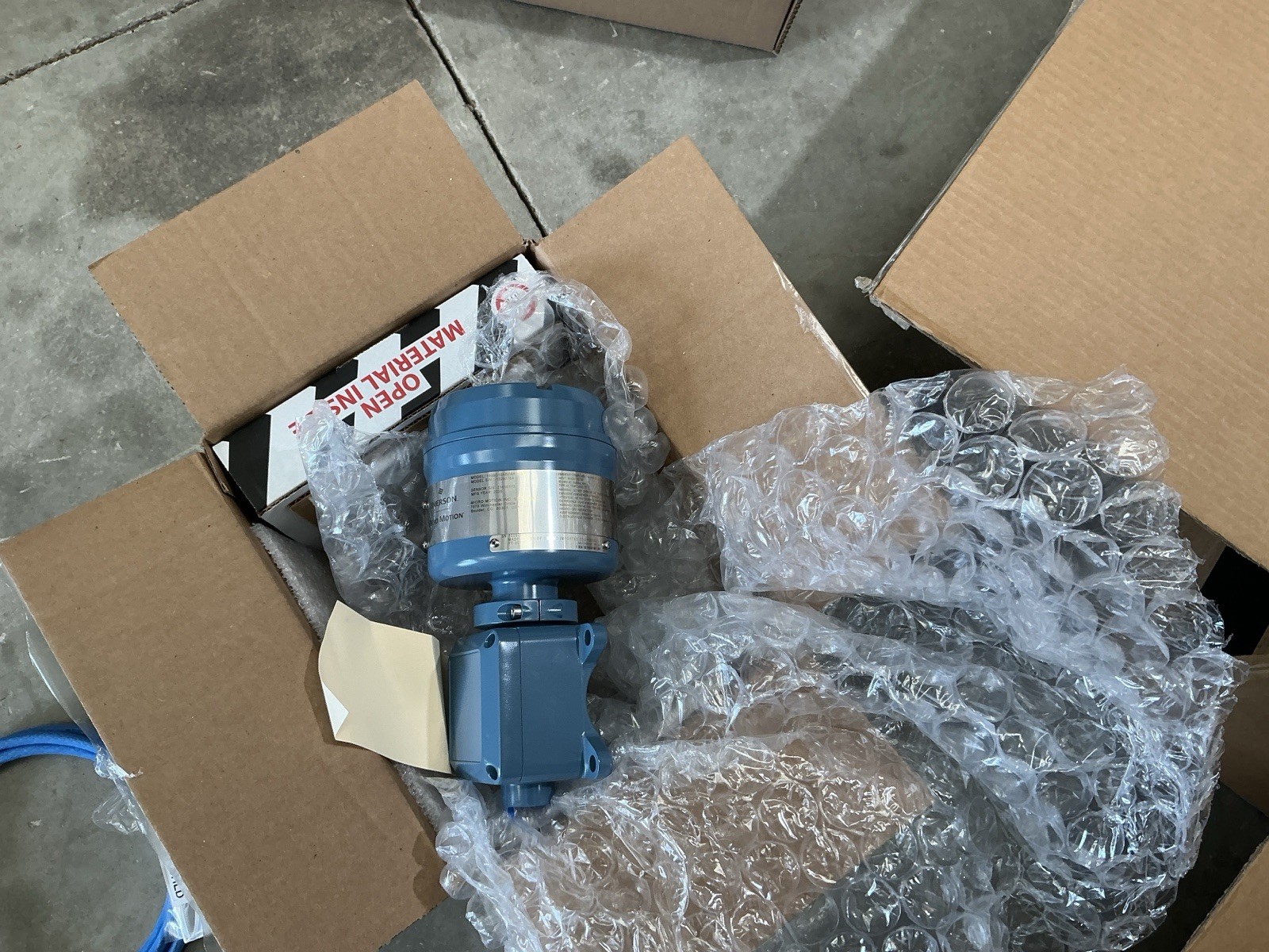 NEW MICRO MOTION F025SB77CRA2EZZZZ CORIOLIS METER WITH 1600 TRANSMITTER