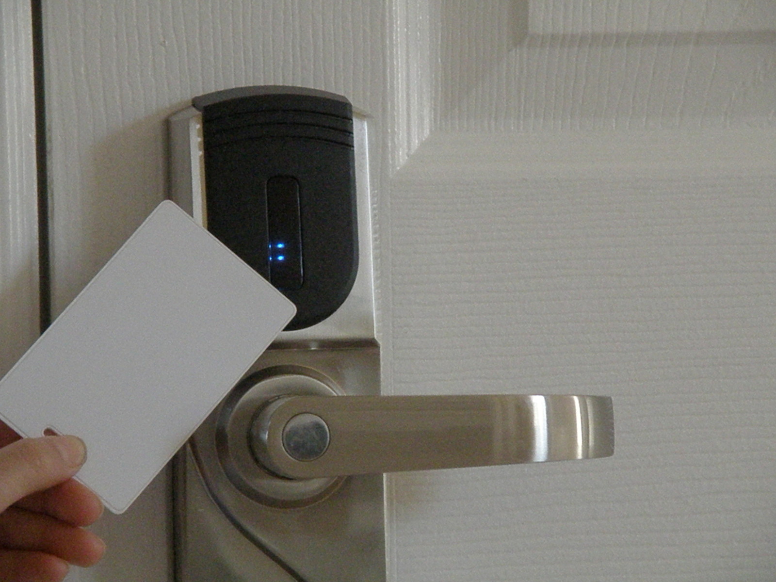 RFID Keyless Electronic Lock: Weatherproof, Battery Operated, Programmable, RH