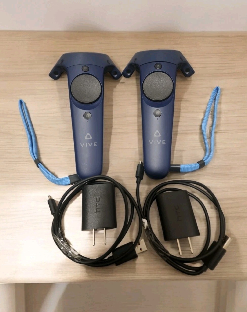 2x ( Pair ) of HTC Vive 2.0 Blue Controllers for Vive Pro - Controllers
