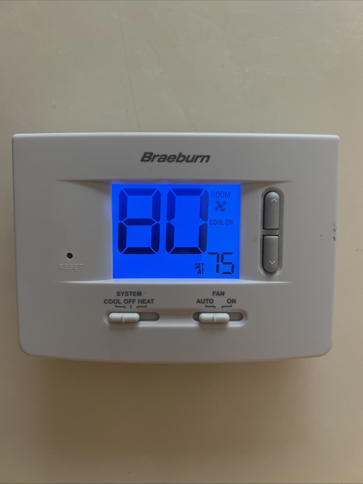 Braeburn Non-Programmable #1020 Thermostat 1-Heat/1-Cool Conventional Heat Pump