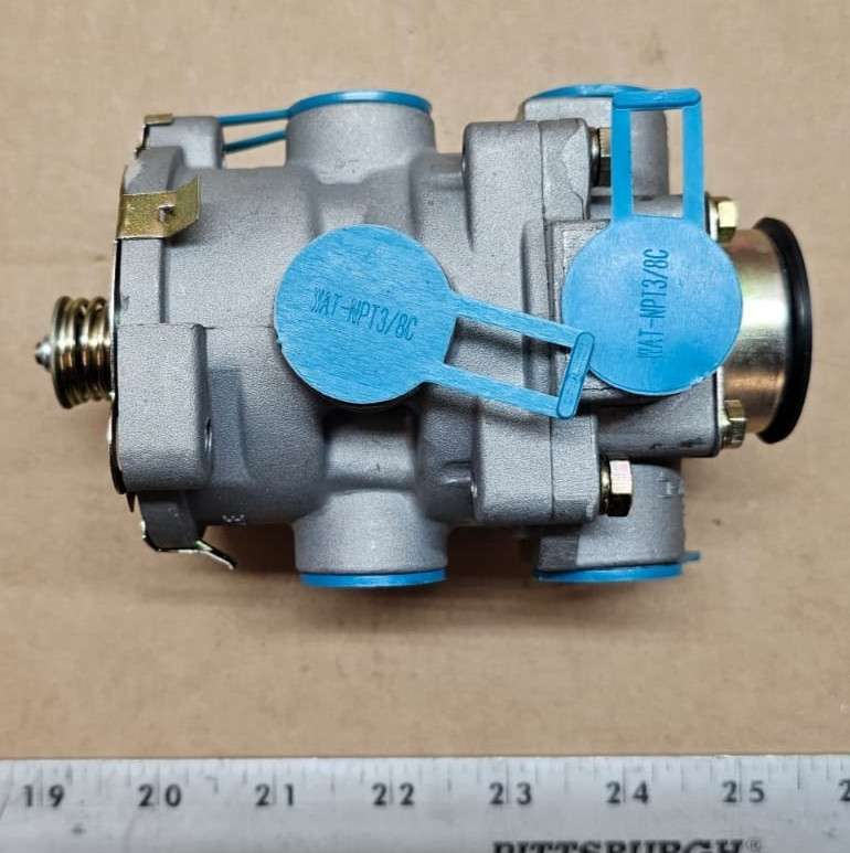 World American WA286171 Air Brake Tractor Protection Relay Valve 3/8" NPT New He