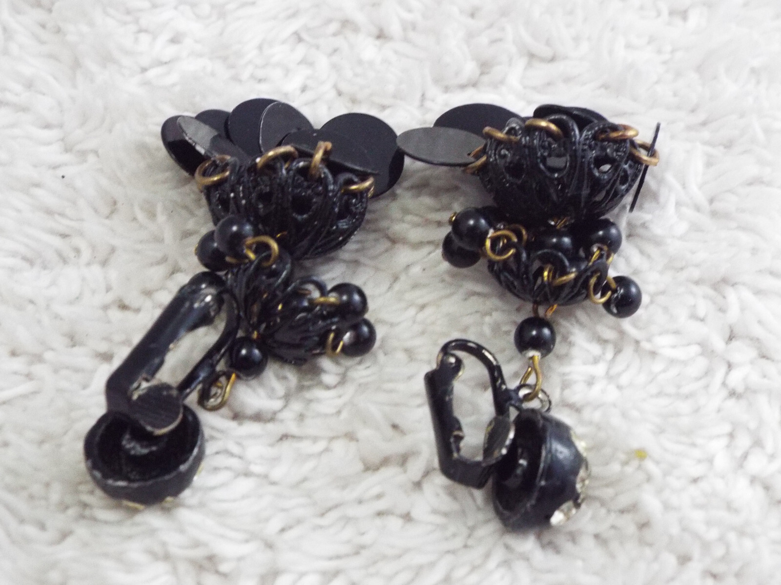 Rhinestone Black Chandelier Clip-on Earrings (D41)
