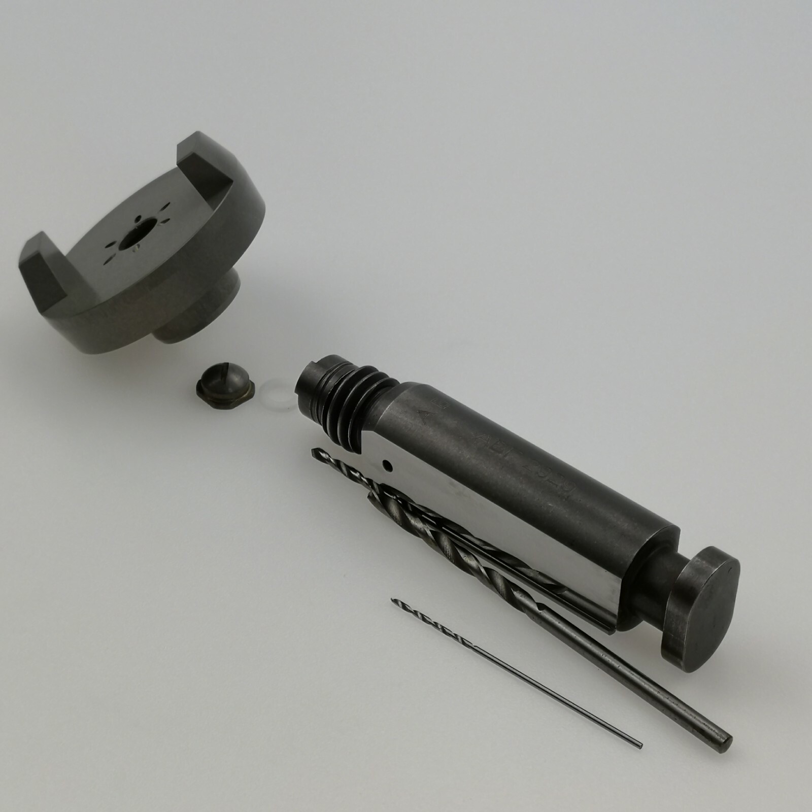 The Improved Flat Pattern Stud Wall Kit replaces 249421 for fusion AP Spray Gun