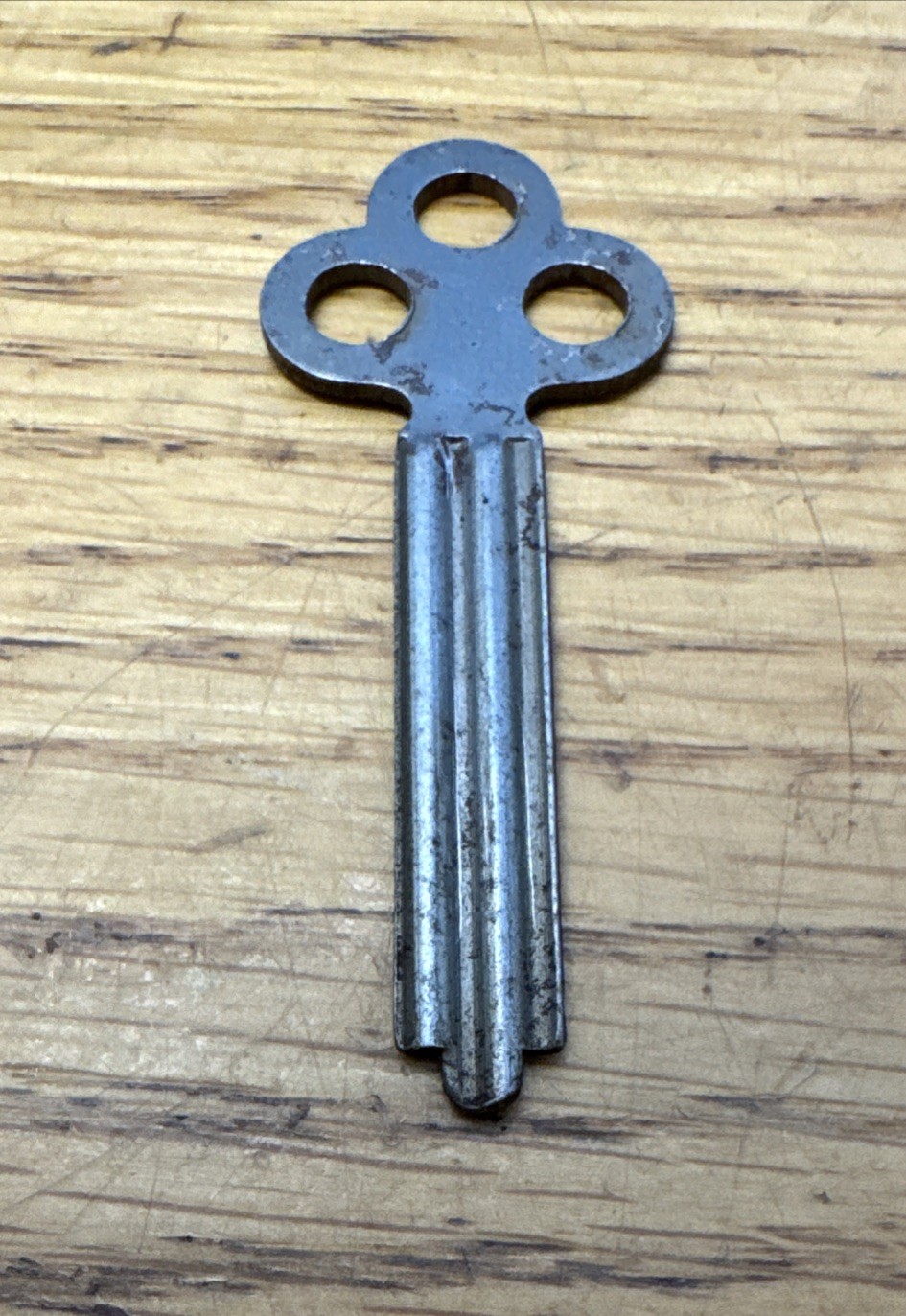 Keil 216 New Old Stock Uncut Single Key Blank Corrugated (Double Ribbed) Clover