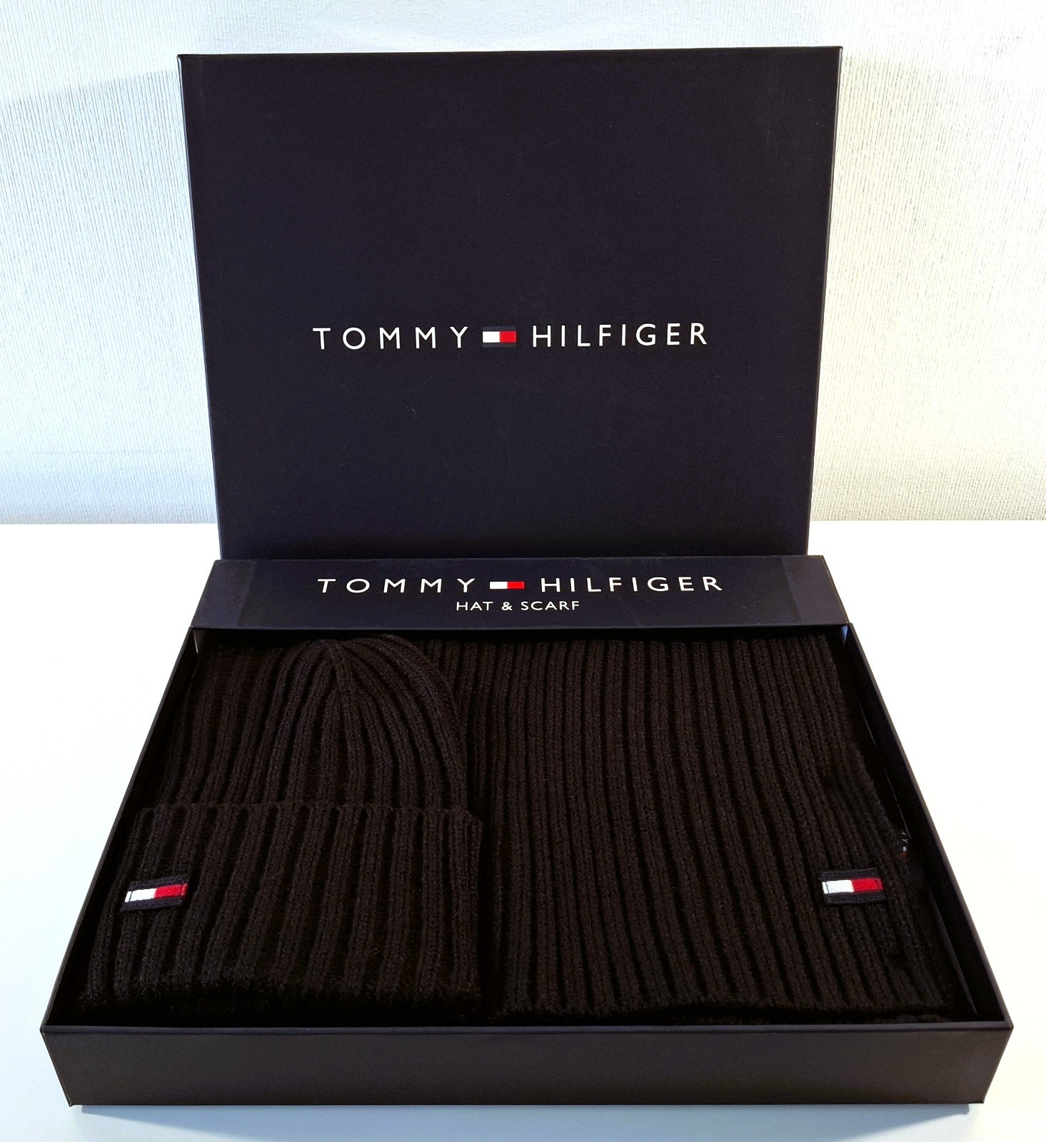 Tommy Hilfiger - 2 piece set scarf + hat beanie hat & scarf black new original packaging USA