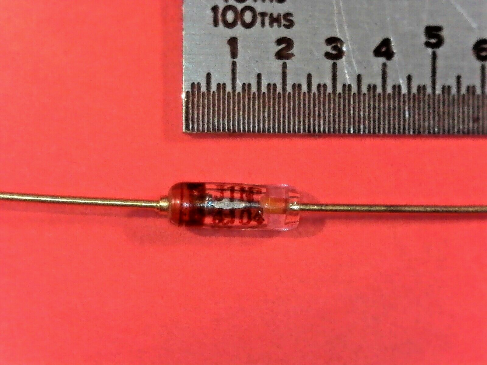 New Vintage Mil-Spec Motorola JAN 1N4104 10v 5% 250mW Zener Diode
