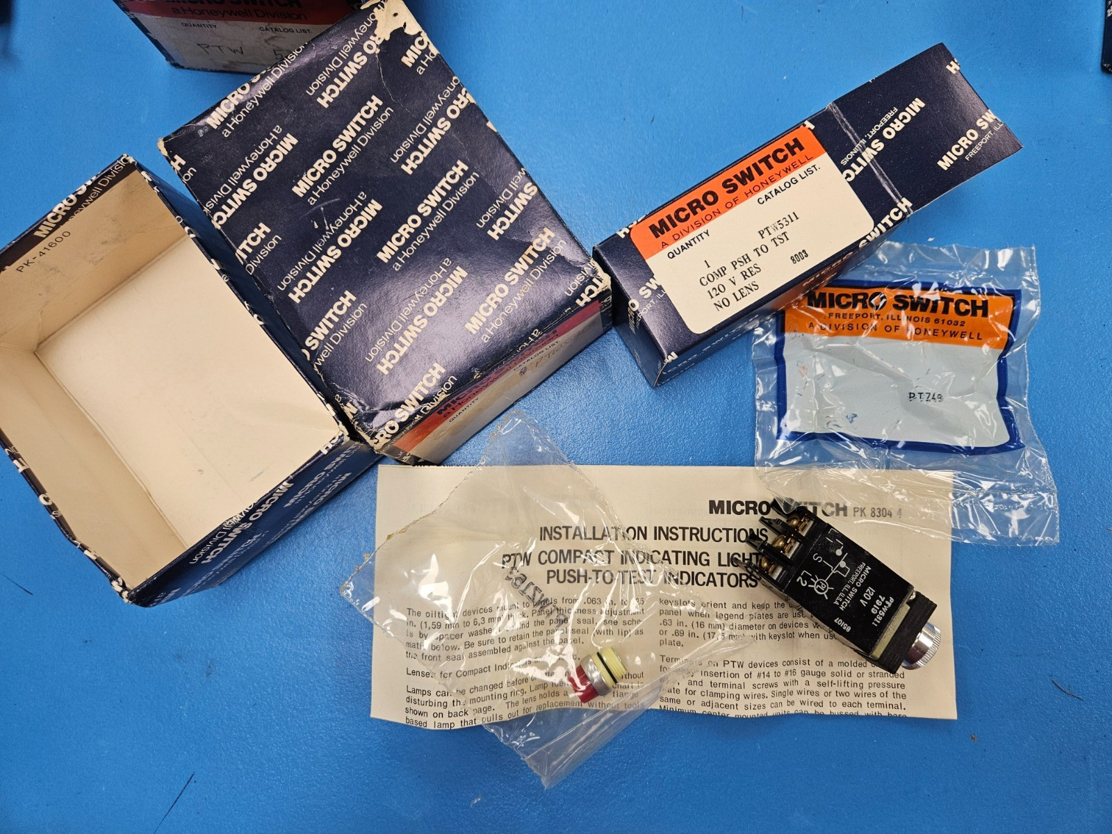 PTW5313 Microswitch Pilot Light 120V Red Indicator PTW5311