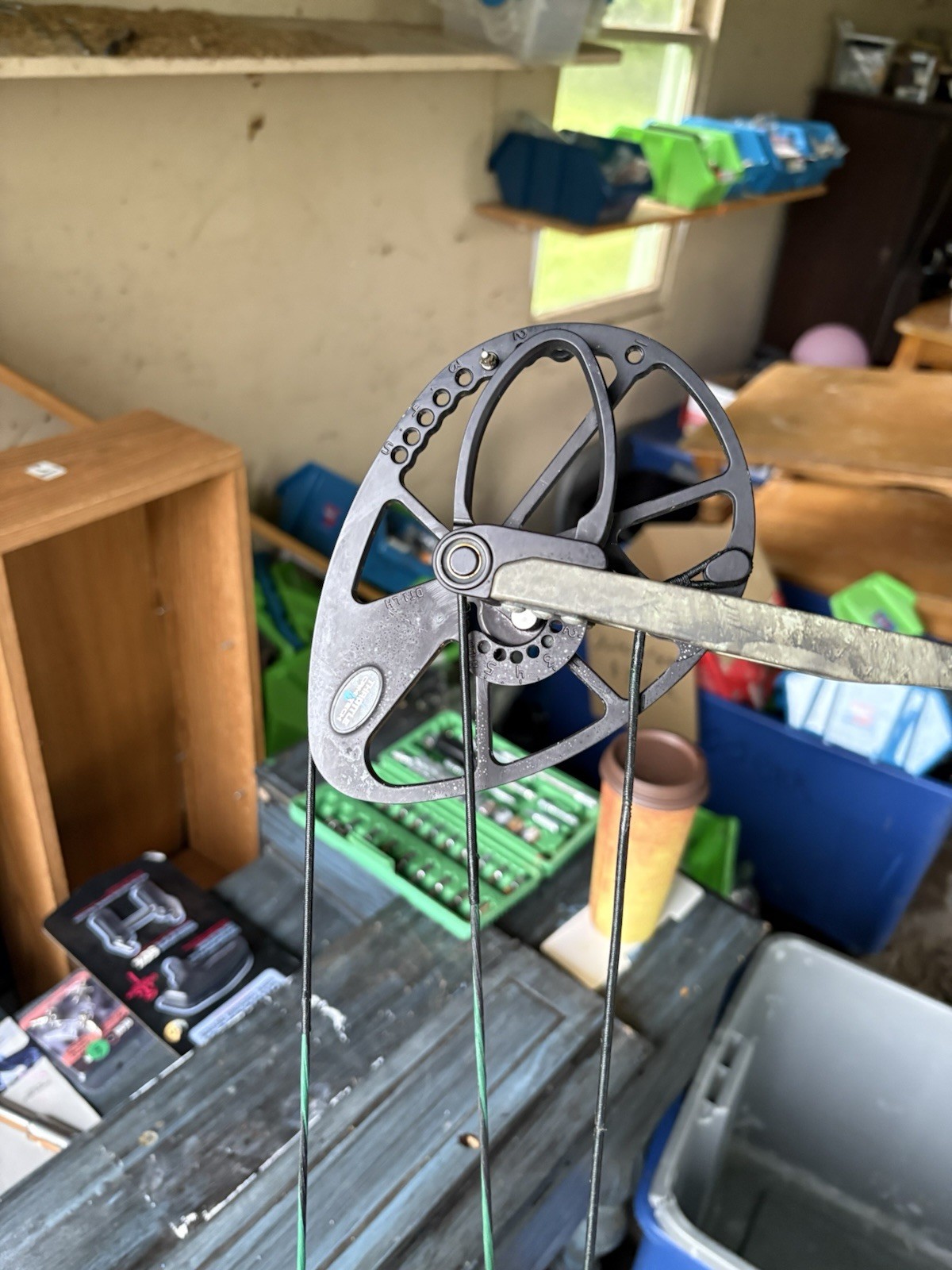 Diamond Outlaw LH 60# 29”compound Bow
