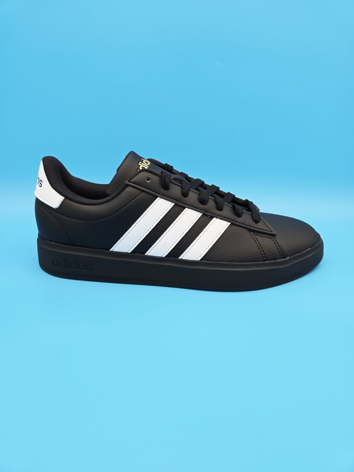 Adidas Grand Court 2.0 Black/ White Men's Sneakers   JR0546