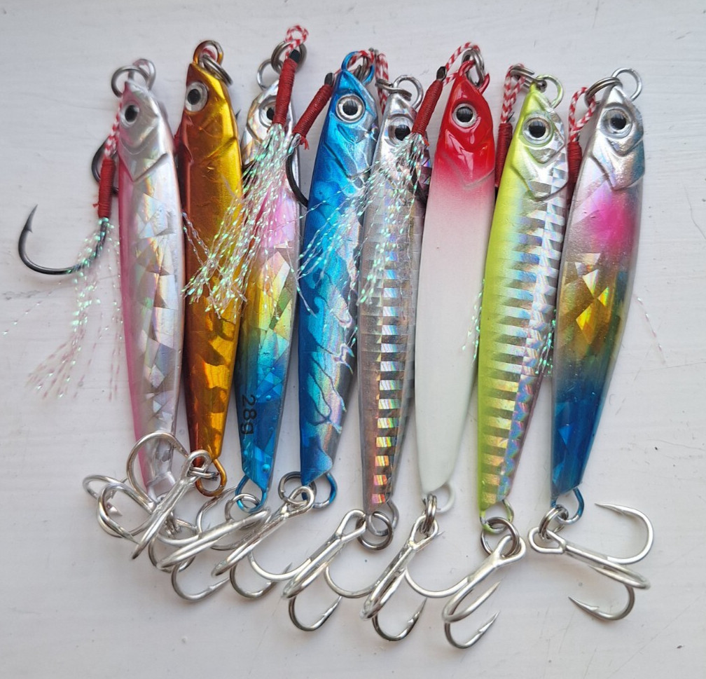 Fishing Lures 8 Pack Saltwater Mixed Colours With Tackle Box