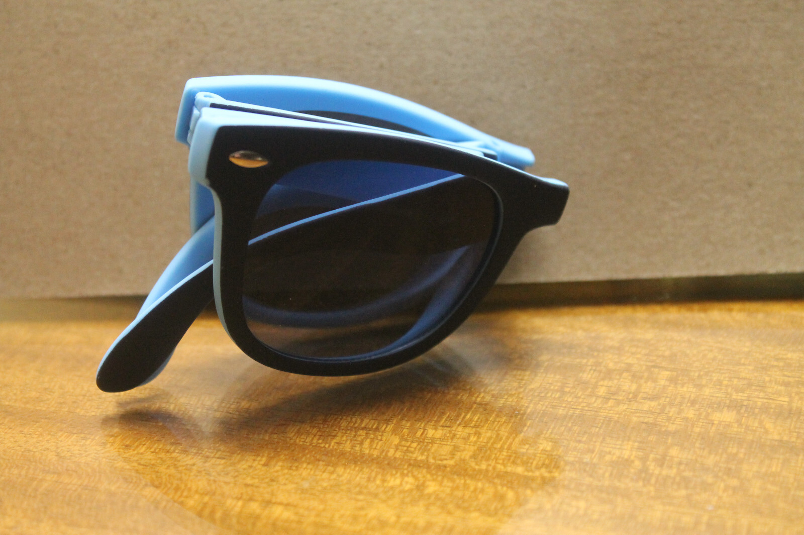163 / TAMPA BAY RAYS KIDS ADJUSTABLE SUNGLASSES(NIB)