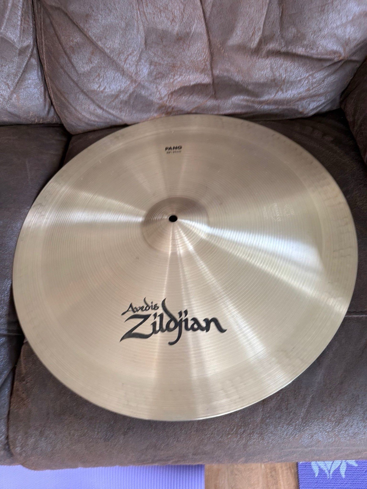 Zildjian Avedis 20” Pang Cymbal. 2104g. Free P&P