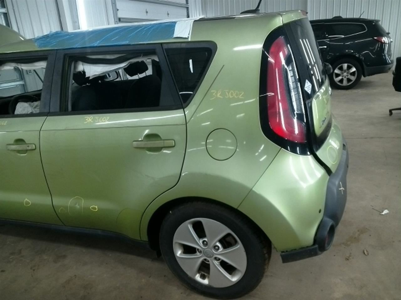 Driver Front Spindle/Knuckle Electric Model EV Fits 14-19 SOUL 104909331