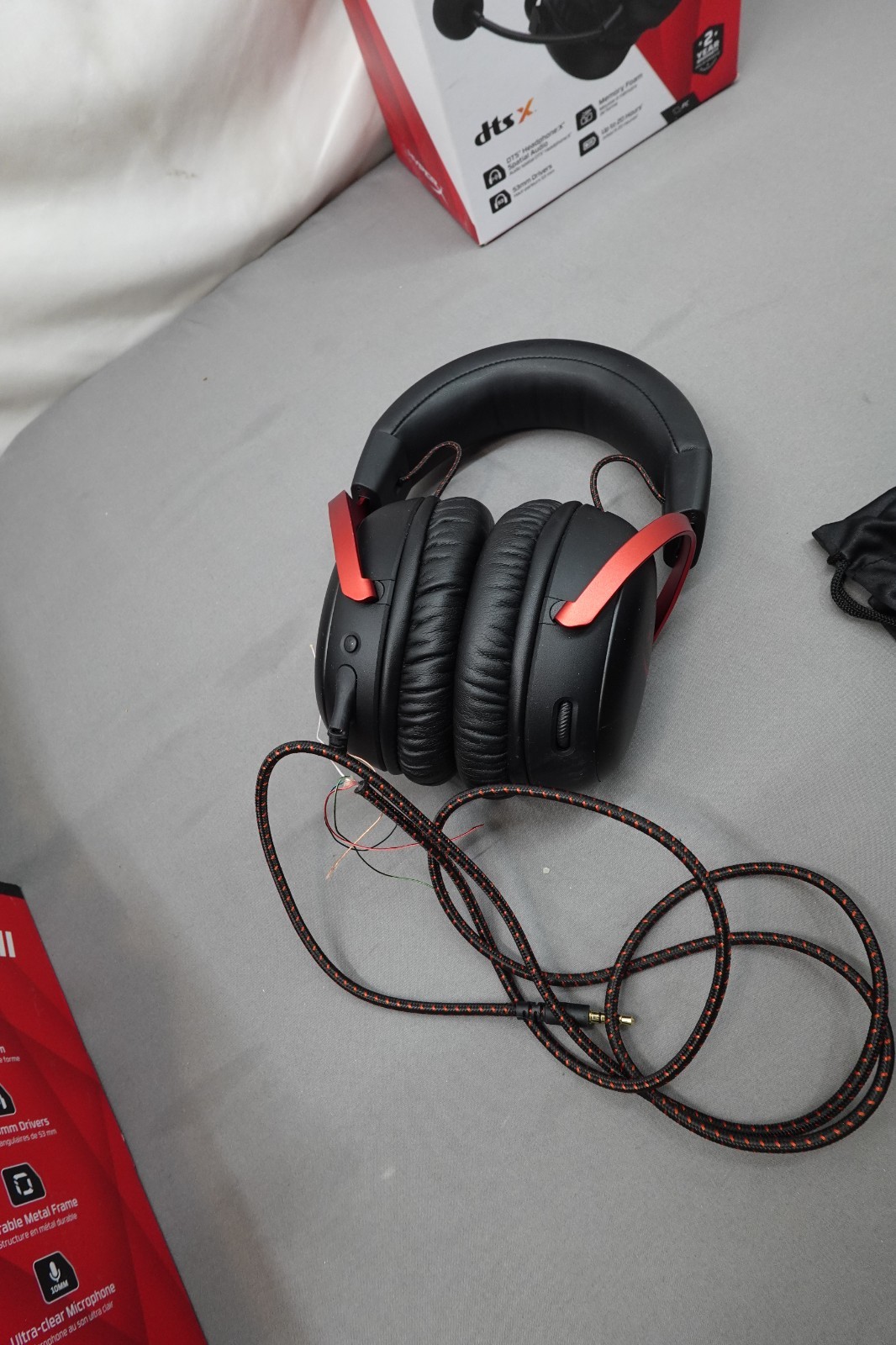 (4) HYPERX GAMING HEADSETS BUNDLE AS-IS ***NOT-WORKING*** FOR PART ONLY !!!