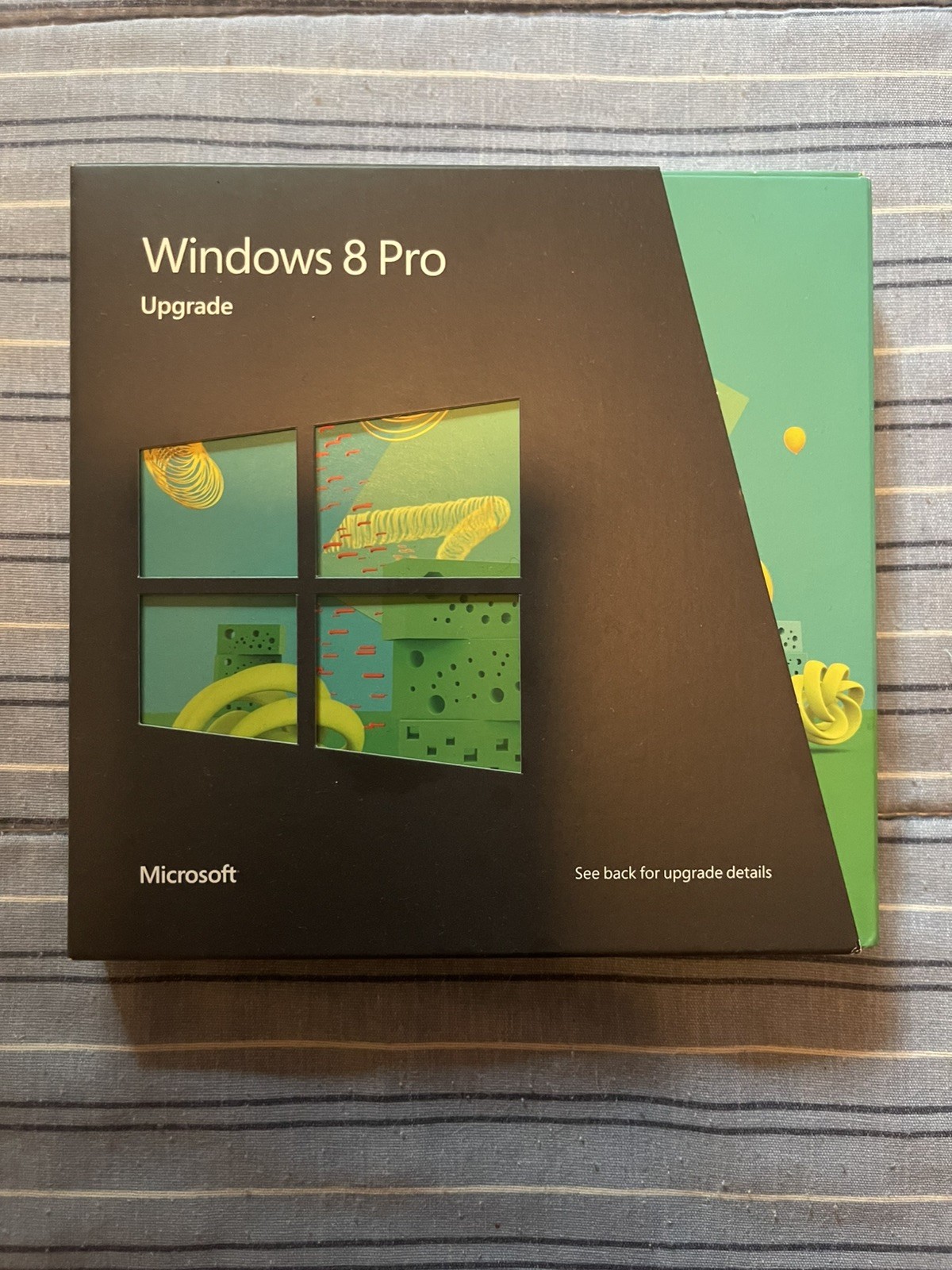 Microsoft Windows 8 Pro 32 & 64-Bit DVD Software PC Upgrade 2012 New / Sealed