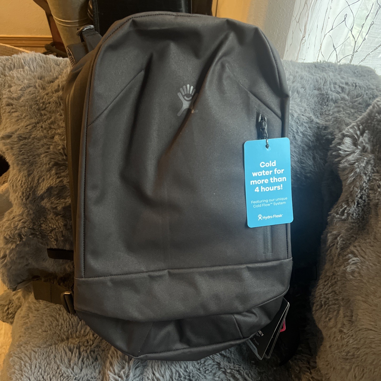 HYDRO FLASK- Hydration backpack- 20 liter- Journey Series- Black M/L- 19x12x6