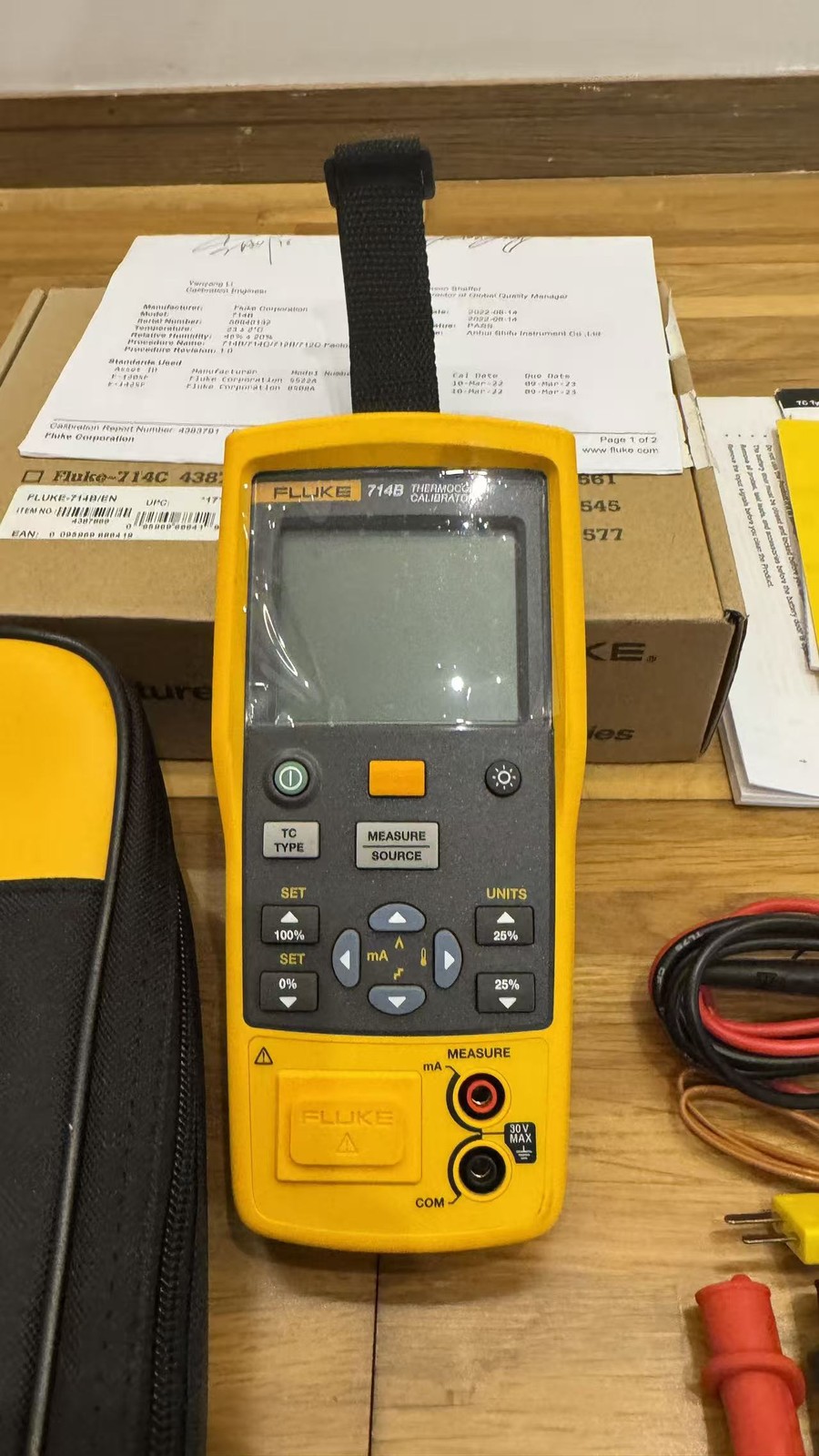 Fluke 714B Thermocouple Calibrator, New
