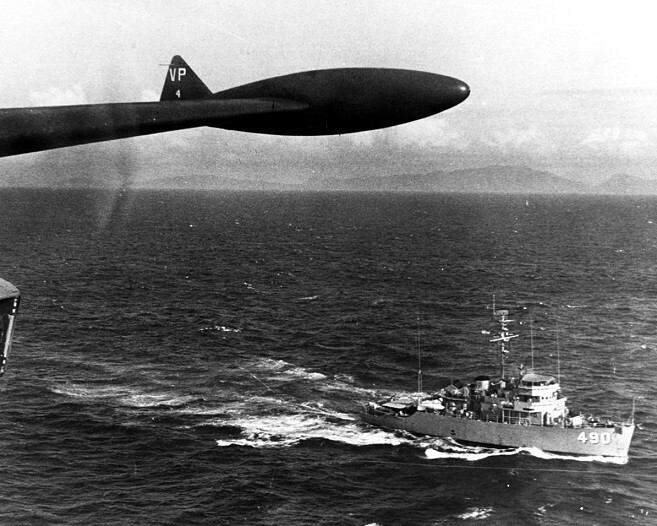 U.S. Navy Minesweeper USS Leader from SP-2H Neptune 8x10 Vietnam War Photo 840