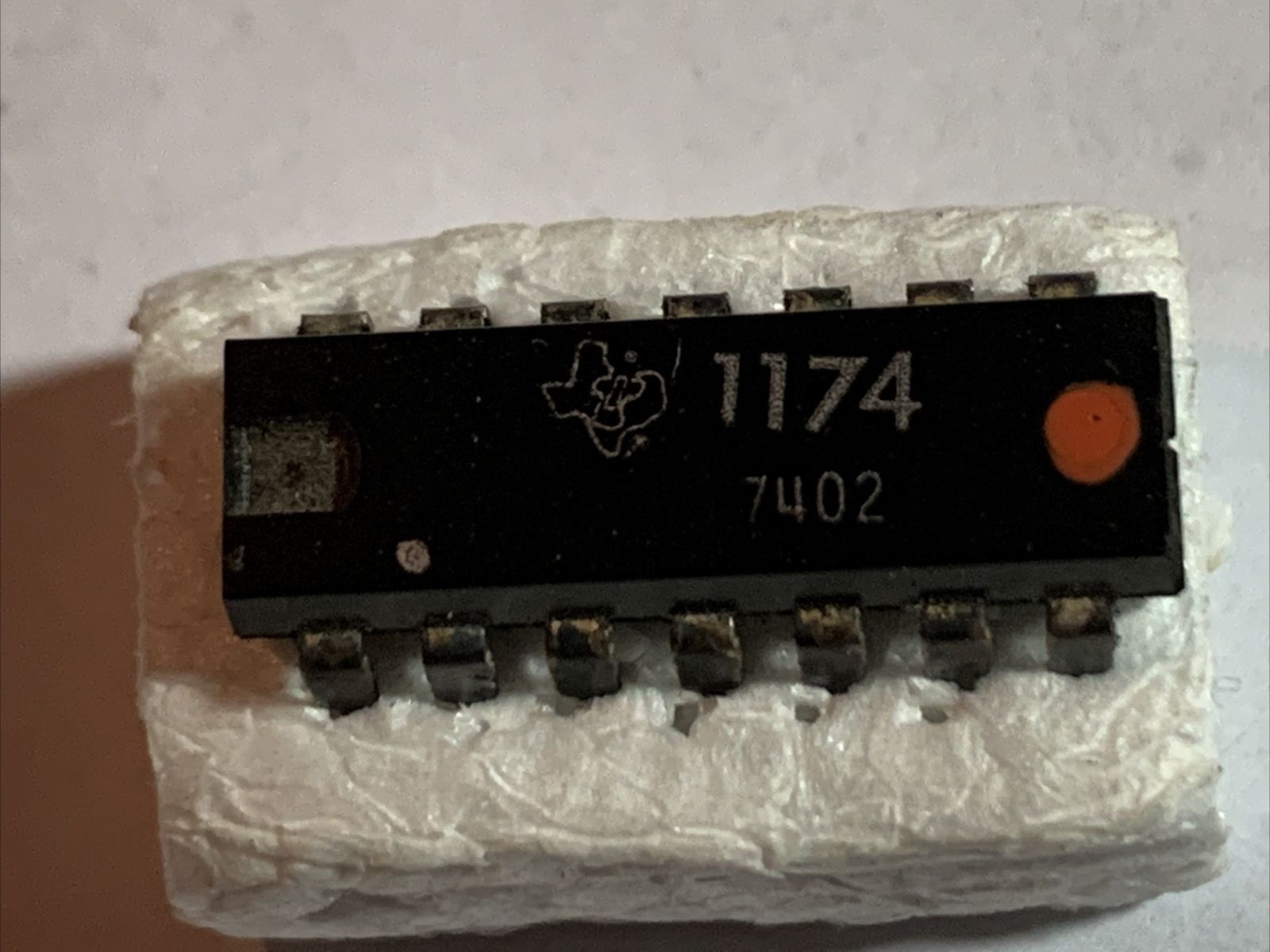1174 Integrated Circuit Texas Instruments 7402 76650 XB