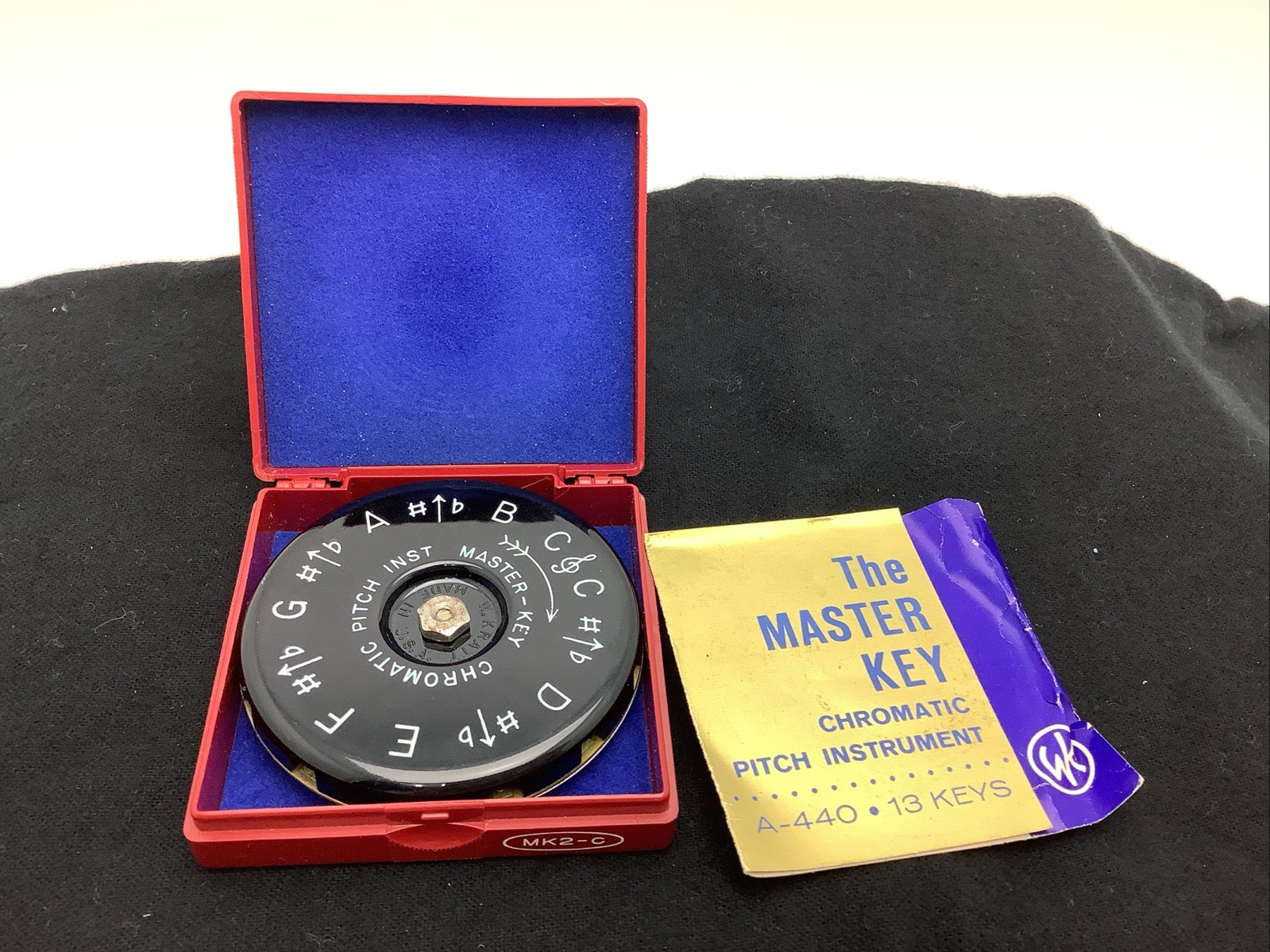 The Master Key Chromatic Pitch Instrument A-440 13 Keys W. Kratt USA F to F