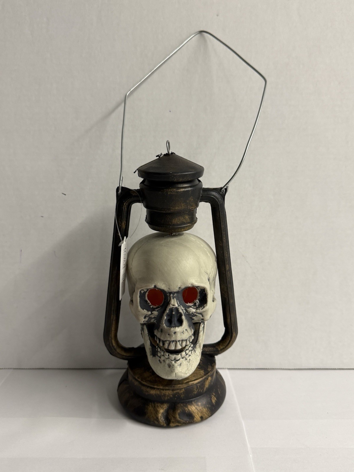 Transpac Halloween Skull Lantern Handle Flicking Light Pirate Prop Hanging Works