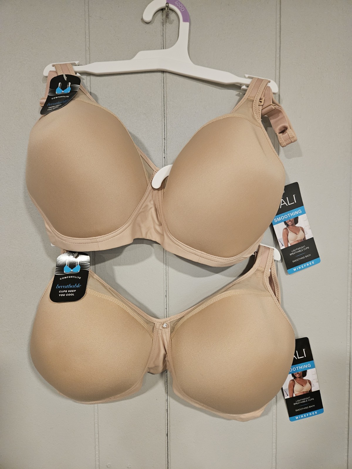 Lot Of 2 BALI Smoothing 40DD Comfortlite Wire Free Adjustable Smoothing Bra NWT