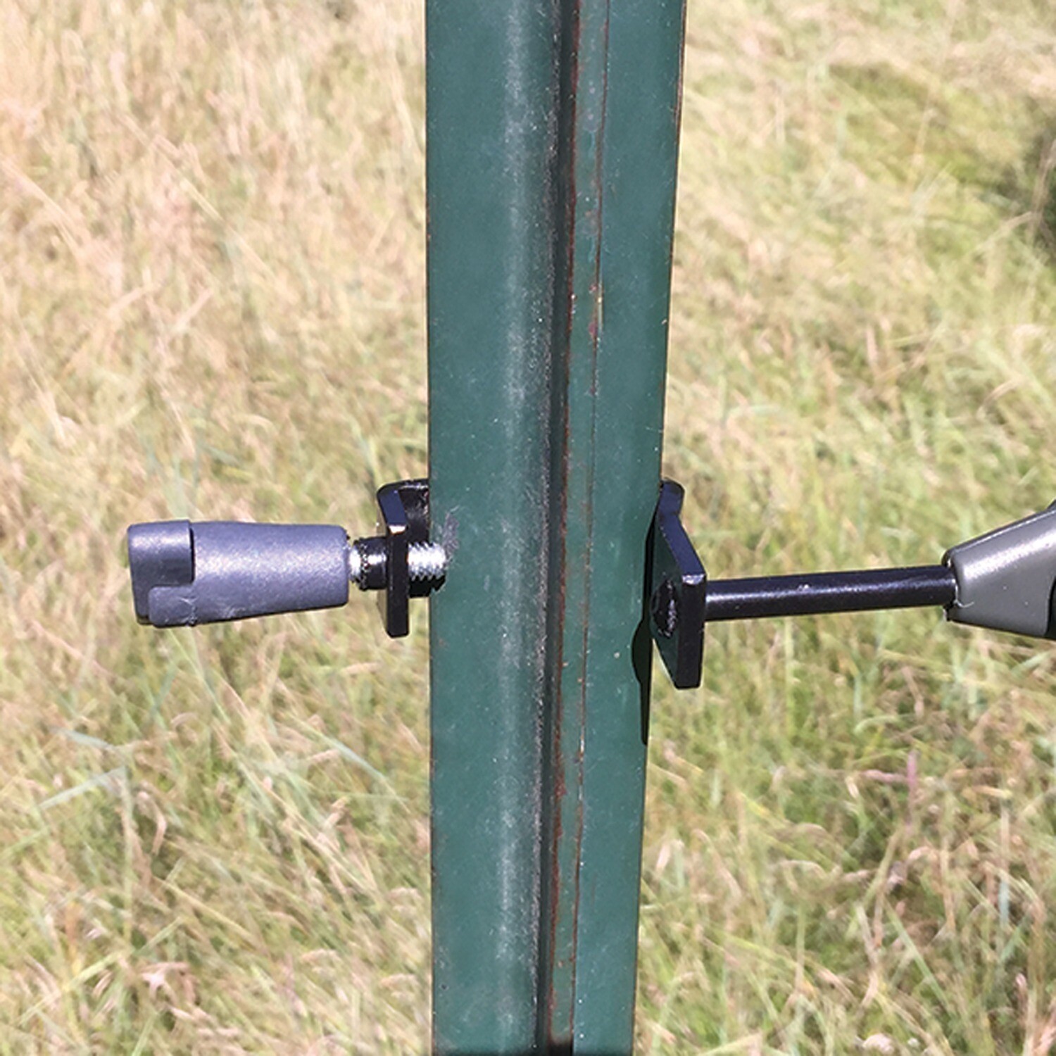 HME Stealth Cam T-Post Trail Camera Holder (4-Pack)