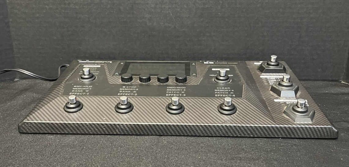 Zoom B6 Bass Multi-Effects Processor For Electric Bass