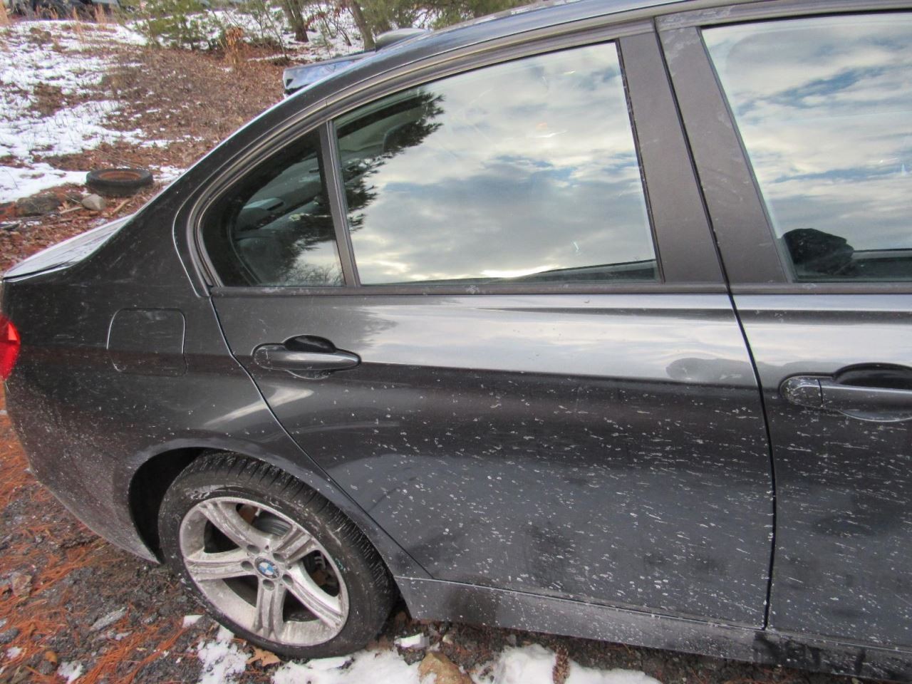 328I 2015 Glove Box 1023210