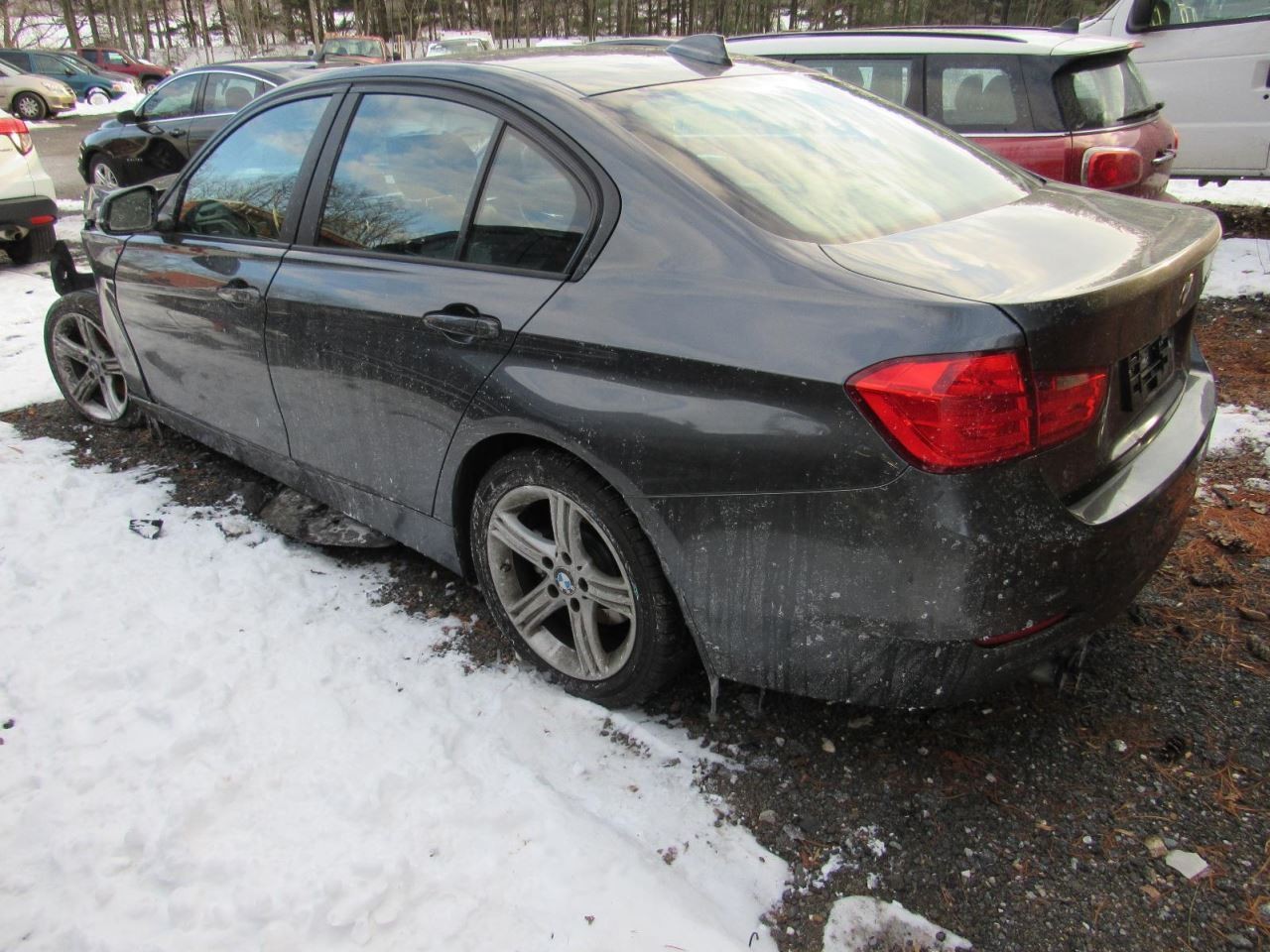 328I 2015 Glove Box 1023210