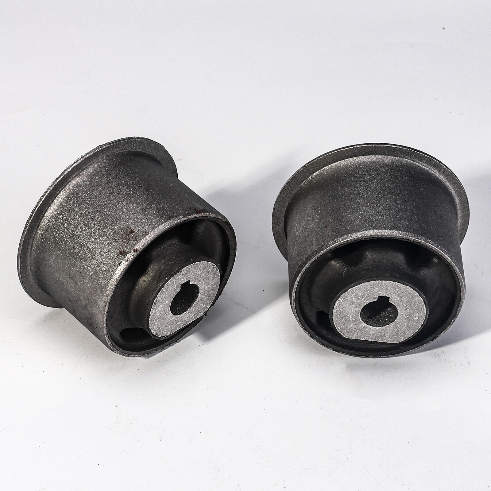 Front Differential Mount Bushing For Jeep Grand Cherokee Commander 3.7 4.7 5.7L