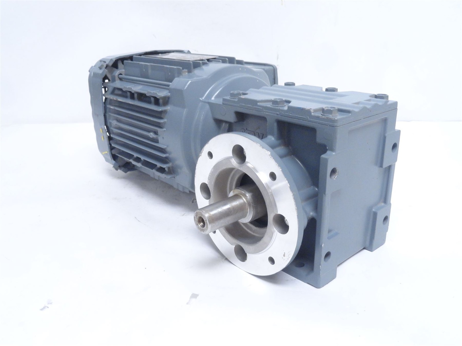 251988 Old-Stock; SEW WF30DRN80MK4 AC Gear Motor; 8.2:1 Ratio; 0.55kW 440VAC