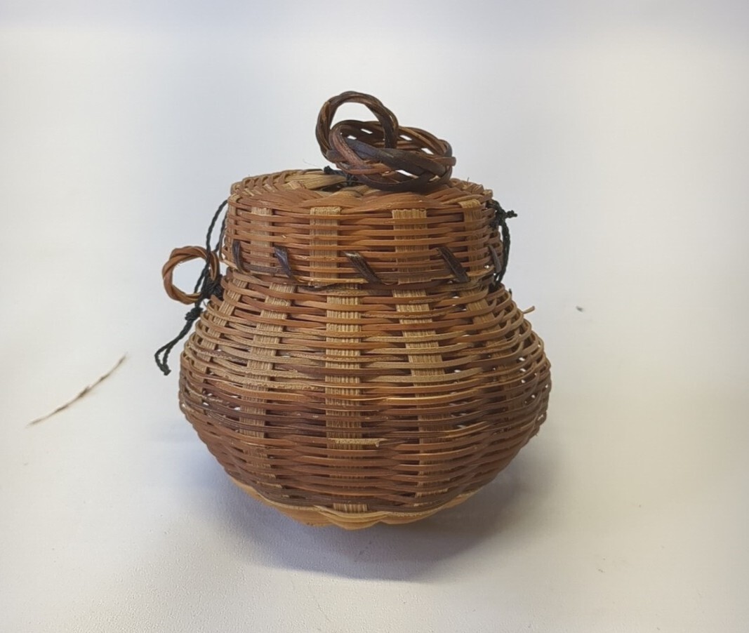 Woven Wicker Sachet Basket