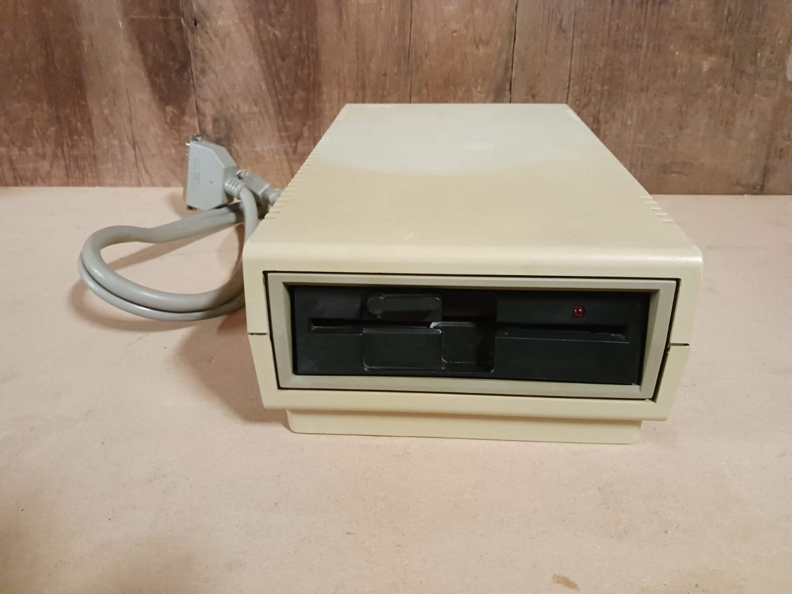 Wang Office Assistant, 80186-based, 512K Memory, (2) 5.25" Floppy Disk Drive