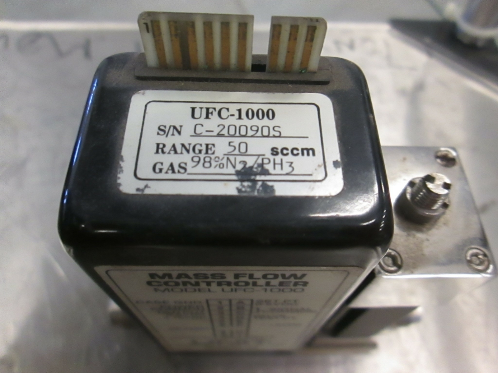 Unit UFC-1000 Mass Flow Controller MFC, 98%N2/PH3, 50 SCCM, Used